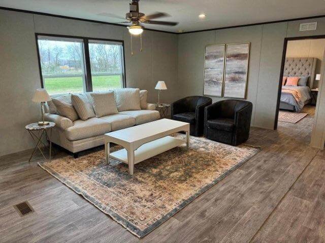 The Promotional Series / The Rosewood FAC28644A — manufactured home photo 4 at Texas Home Outlet in Huffman, TX