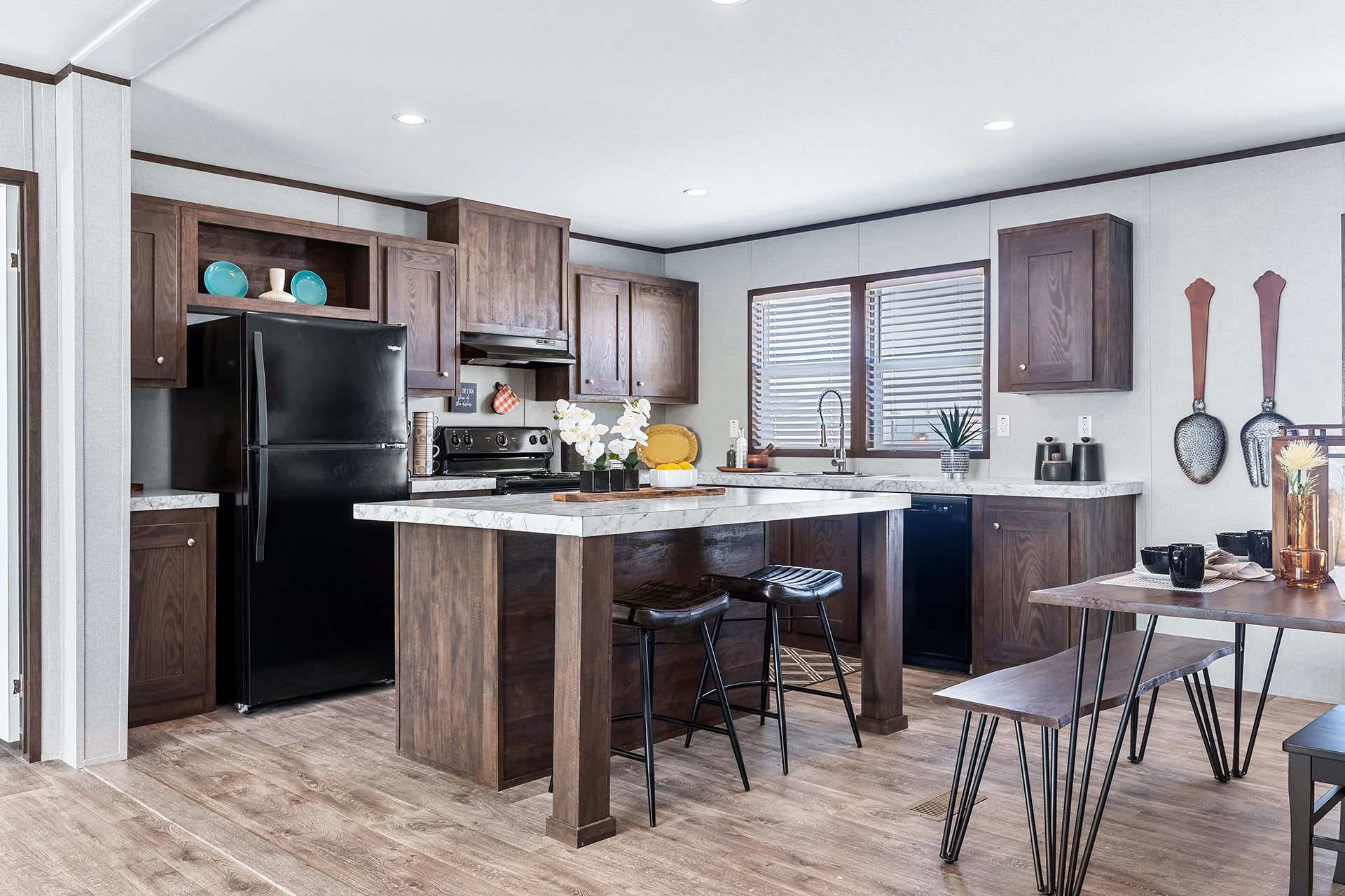 The Promotional Series / The Nassau FAC28483A — manufactured home photo 7 at Texas Home Outlet in Huffman, TX