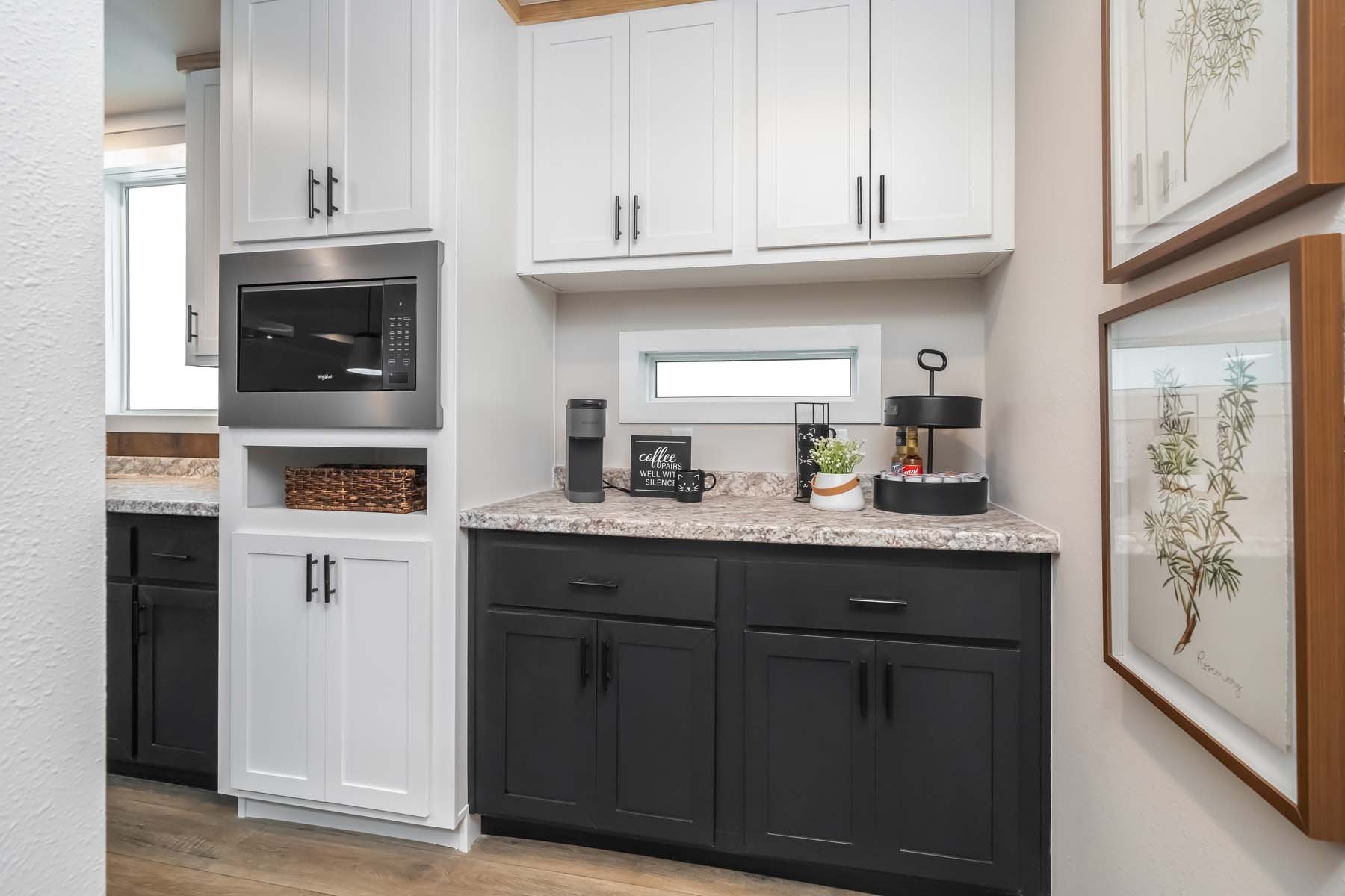 Premier / Bourbon 3276H42398 — manufactured home photo 24 at Texas Home Outlet in Huffman, TX